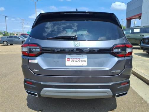 Modern Steel Metallic 2025 Honda Pilot Touring 8-Passenger