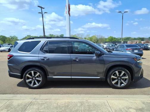 Modern Steel Metallic 2025 Honda Pilot Touring 8-Passenger