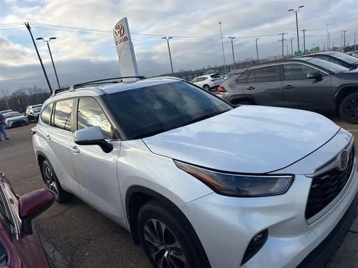 2024 Toyota Highlander XLE