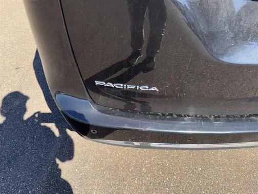 2020 Chrysler Pacifica Touring-L Plus