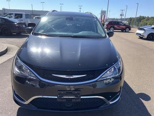 2020 Chrysler Pacifica Touring-L Plus