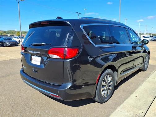 2020 Chrysler Pacifica Touring-L Plus