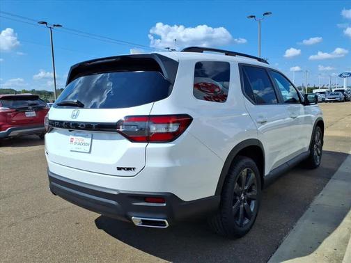 2023 Honda Pilot AWD Sport