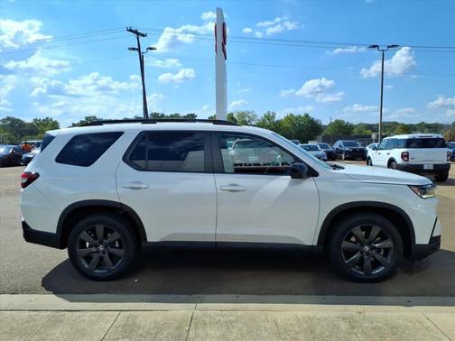 2023 Honda Pilot AWD Sport