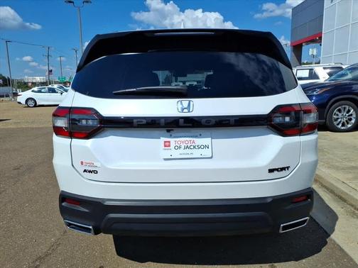 2023 Honda Pilot AWD Sport