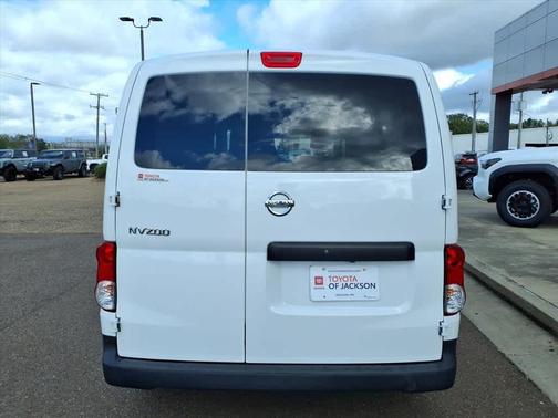 2021 Nissan NV200 S
