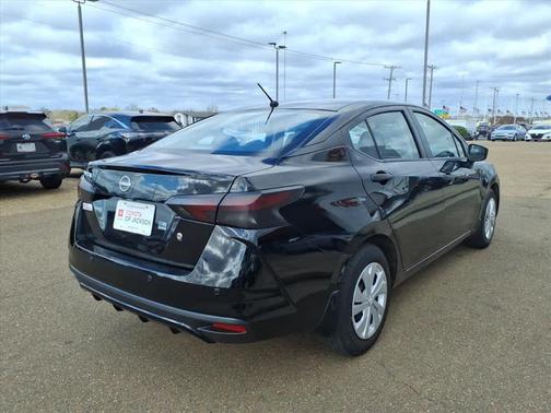 2025 Nissan Versa 1.6 S