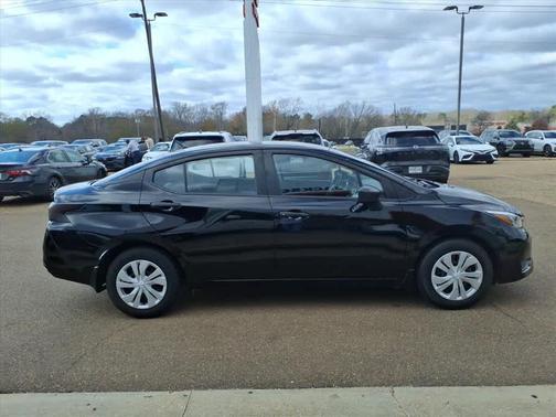 2025 Nissan Versa 1.6 S