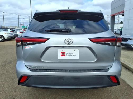 2022 Toyota Highlander L