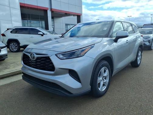 2022 Toyota Highlander L