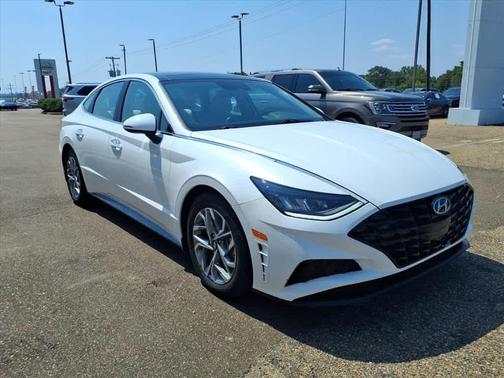 2022 Hyundai SONATA SEL