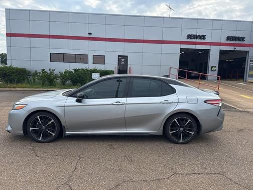 2020 Toyota Camry XSE