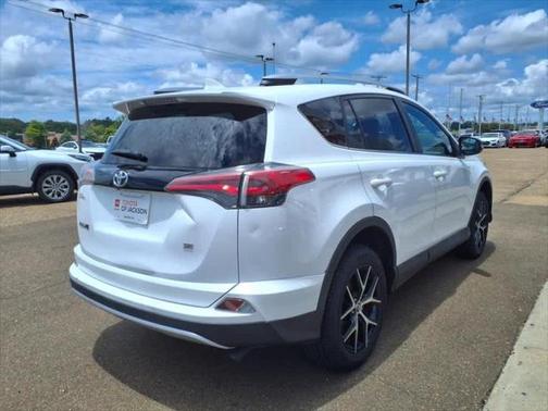 2016 Toyota RAV4 SE