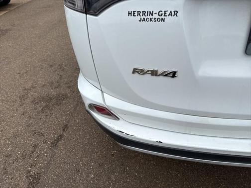 2016 Toyota RAV4 SE
