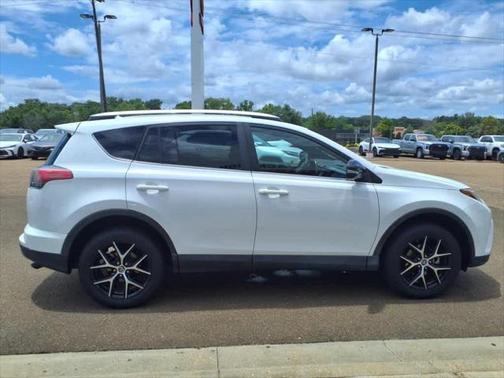 2016 Toyota RAV4 SE