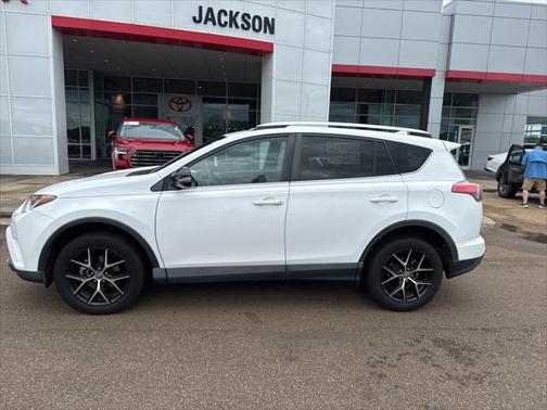 2016 Toyota RAV4 SE