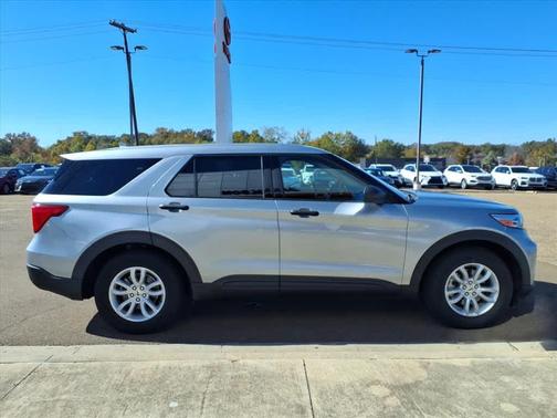 2020 Ford Explorer Base