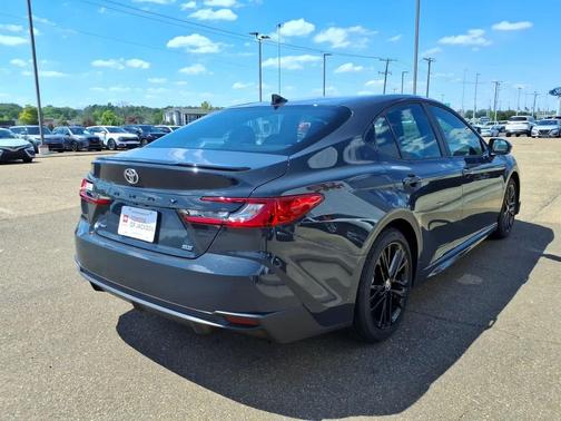 Underground 2026 Toyota Camry SE