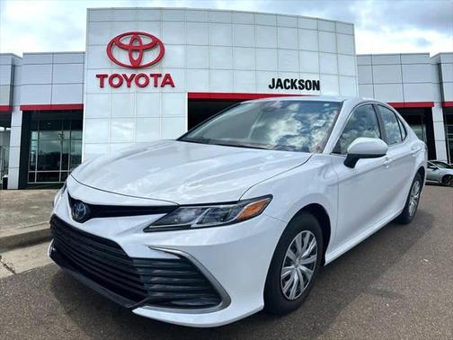 2024 Toyota Camry Hybrid LE