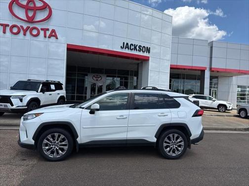 2019 Toyota RAV4 XLE Premium