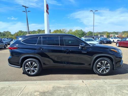 2020 Toyota Highlander Hybrid XLE