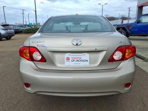 2010 Toyota Corolla LE
