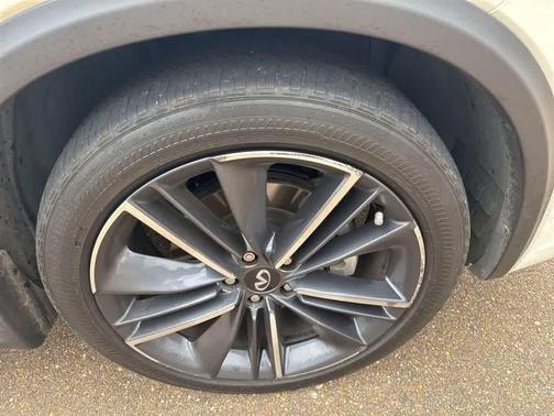 2023 INFINITI QX55 LUXE