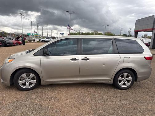 2016 Toyota Sienna L
