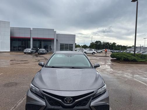 Predawn Gray Mica 2024 Toyota Camry SE