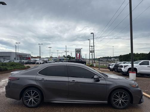 Predawn Gray Mica 2024 Toyota Camry SE