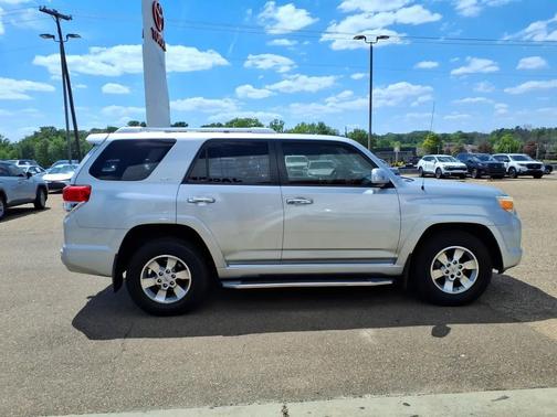 Classic Silver Metallic 2013 Toyota 4Runner SR5