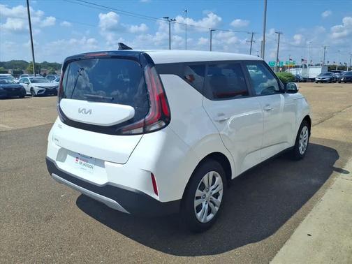 2023 Kia Soul LX