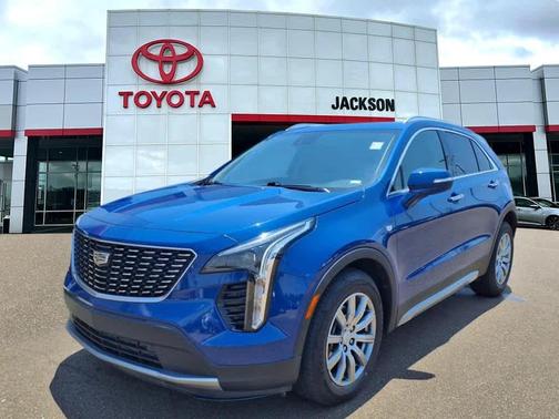 2022 Cadillac XT4 Premium Luxury