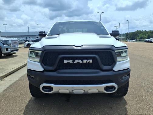 Bright White Clearcoat 2019 RAM 1500 Rebel