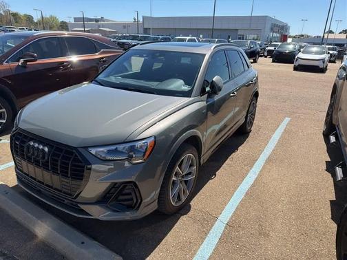 2022 Audi Q3 45 S line Premium