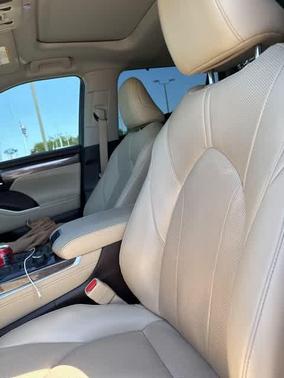 2022 Toyota Highlander Limited