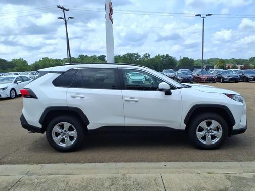 Super White 2021 Toyota RAV4 XLE