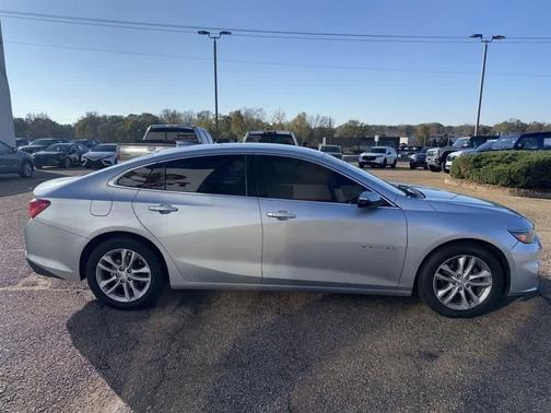 2017 Chevrolet Malibu 1LT