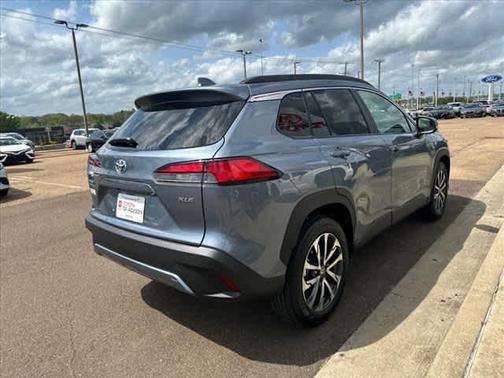 2024 Toyota Corolla Cross XLE