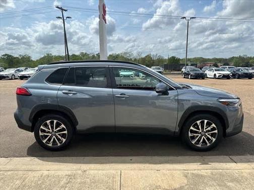 2024 Toyota Corolla Cross XLE
