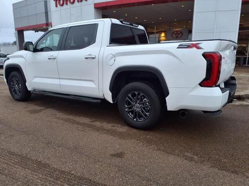 Ice Cap 2024 Toyota Tundra SR5