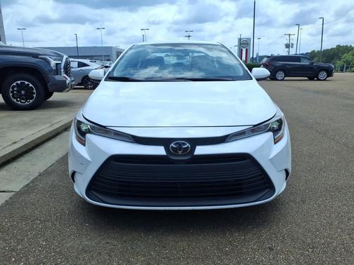 Ice Cap 2024 Toyota Corolla LE