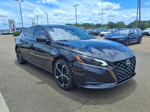 2024 Nissan Altima SR FWD
