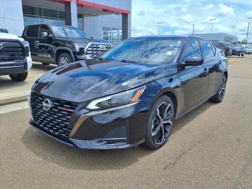 2024 Nissan Altima SR FWD