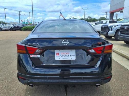 2024 Nissan Altima SR FWD