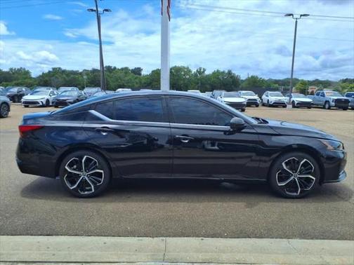 2024 Nissan Altima SR FWD