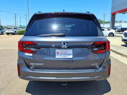 Modern Steel Metallic 2025 Honda Odyssey Elite