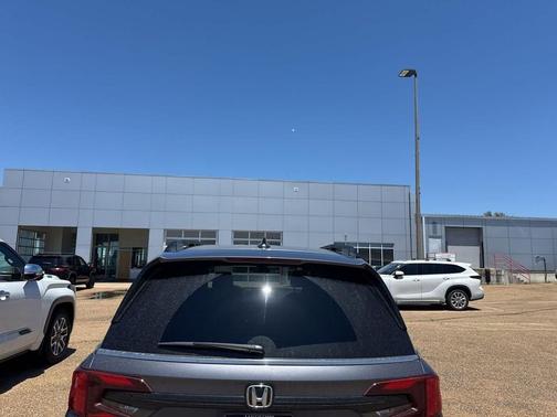 Modern Steel Metallic 2025 Honda Odyssey Elite