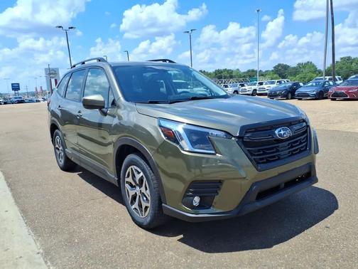 Autumn Green Metallic 2024 Subaru Forester Premium