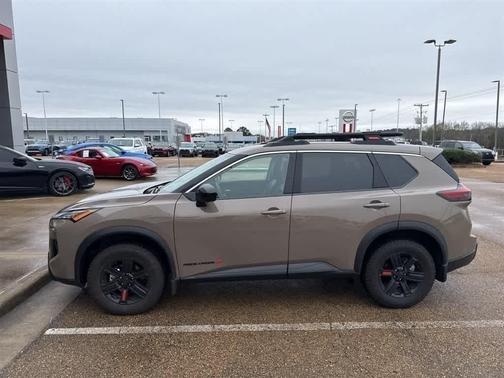 2025 Nissan Rogue Rock Creek